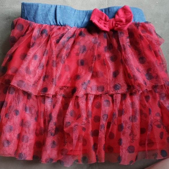 4 girl's skirts (size 6) - Picture 5 of 5